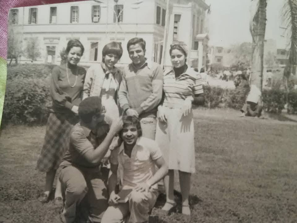 برومت ترميم وتلوين الصور القديمة بالذكاء الاصطناعي